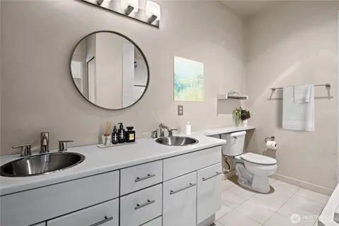 $874,995 | 700 East Denny Way, Unit PH3, Seattle, WA 98122