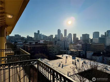 $874,995 | 700 East Denny Way, Unit 603, Seattle, WA 98122