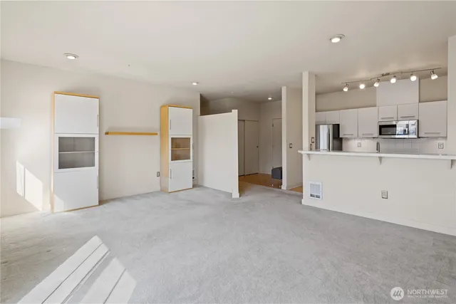 $924,950 | 700 East Denny Way, Unit PH3, Seattle, WA 98122