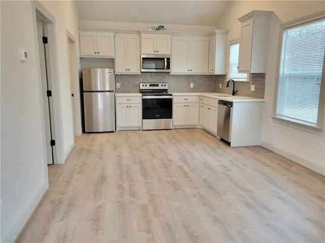 $1,385 | 8601 Oakridge Drive, Unit D, Bryan, TX 77808