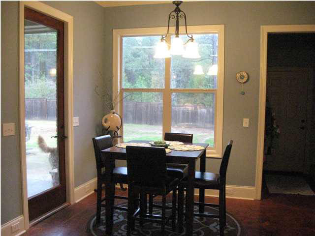 170 Sycamore Ridge Madison, MS 39110 - Photo 8 of 19 Breakfast room overlooks shady backyard