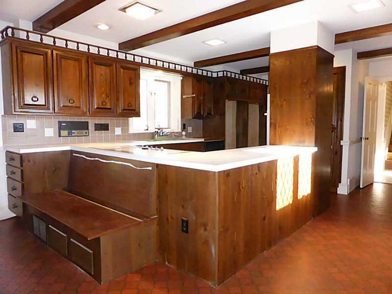 75 Tudor Road Bristol, ME 04539 - Photo 12 of 35 Kitchen.