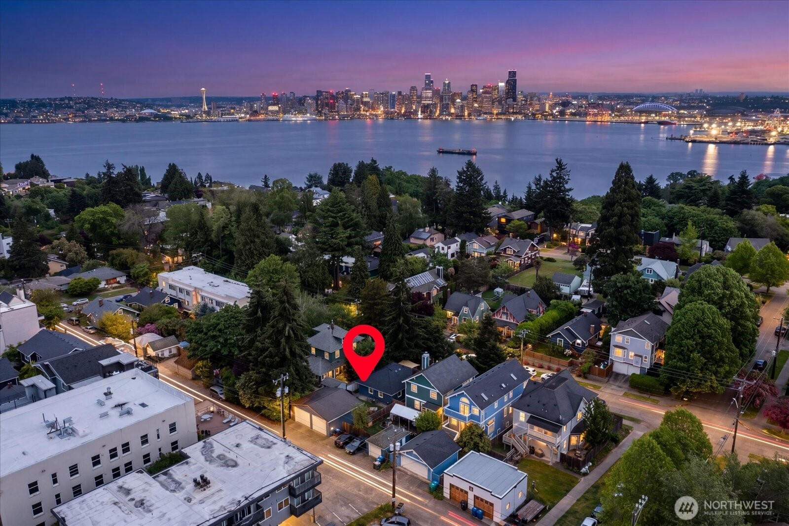 2129 42nd Avenue Southwest Seattle, WA 98116 - Photo 33 of 40