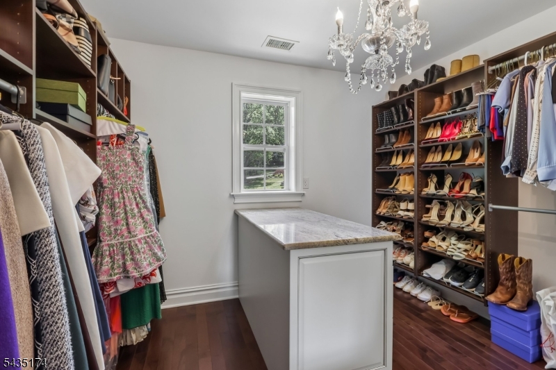 27 Burlington Road Berkeley Heights, NJ 07974 - Photo 15 of 37