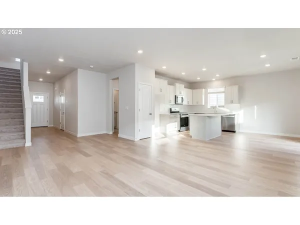 $564,995 | 2006 Aspen Lane, Forest Grove, OR 97116