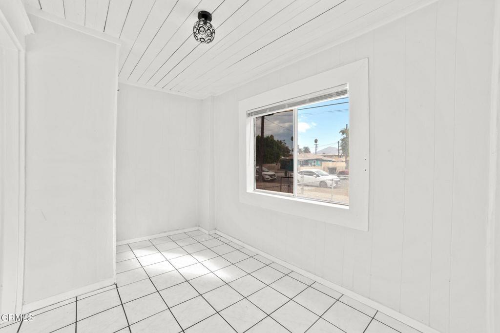 3633 Kansas Avenue Riverside, CA 92507 - Photo 33 of 35 27-web-or-mls-IMG_8397