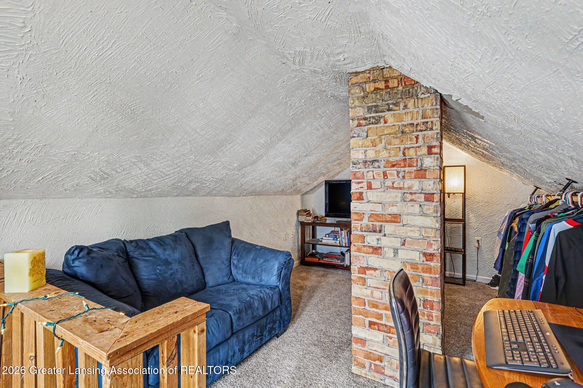 312 West Rockford Road Lansing, MI 48910 - Photo 22 of 26 017_file_9801