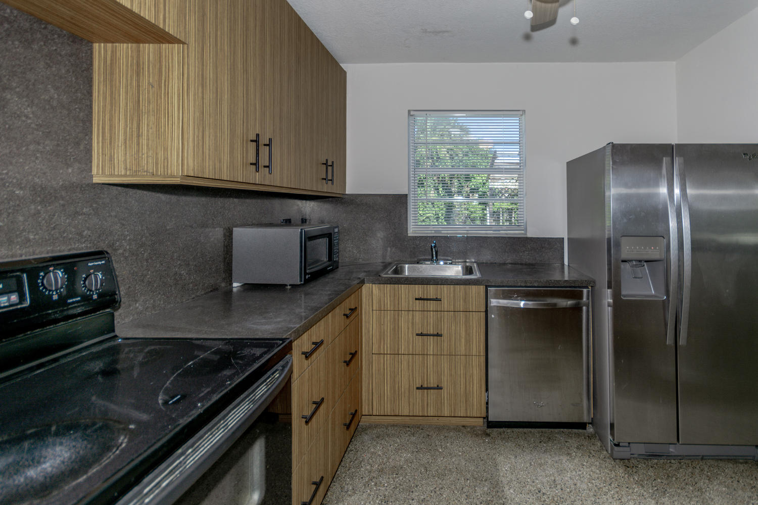 104 Northeast 2nd Circle Boca Raton, FL 33431 - Photo 2 of 18 Kitchen