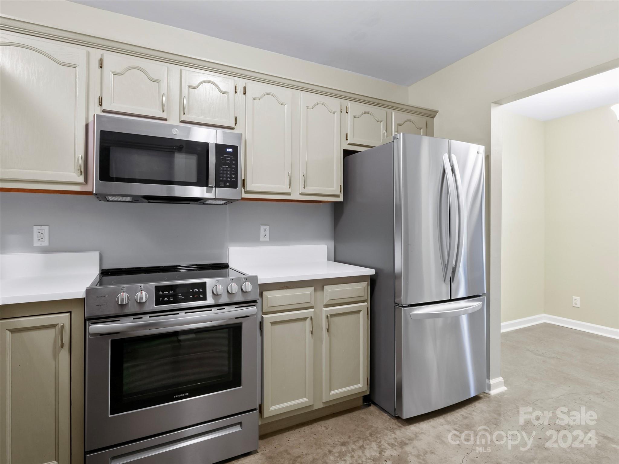 36 Queen Road, Unit D Candler, NC 28715 - Photo 12 of 22 Gallery Image 12