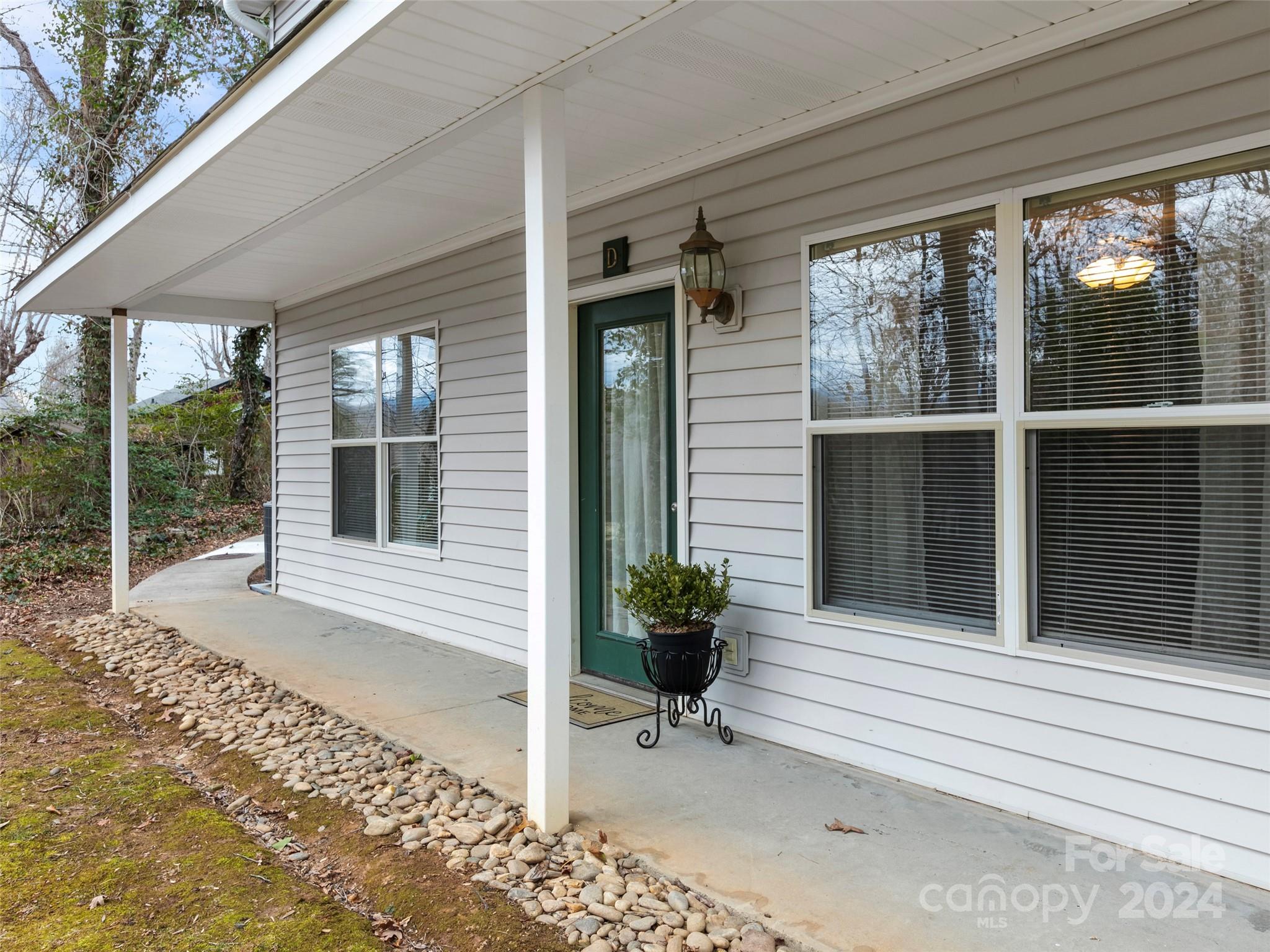 36 Queen Road, Unit D Candler, NC 28715 - Photo 15 of 22 Gallery Image 15