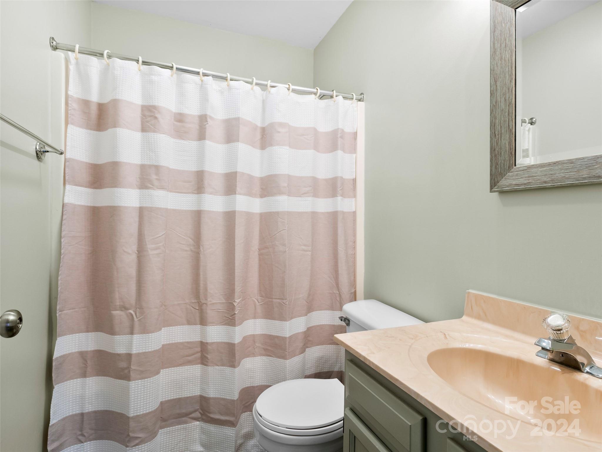 36 Queen Road, Unit D Candler, NC 28715 - Photo 10 of 22 Gallery Image 10