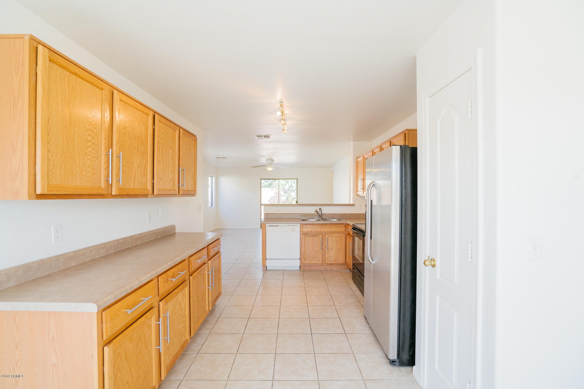 16210 West Redfield Road Surprise, AZ 85379 - Photo 3 of 17 photo_03