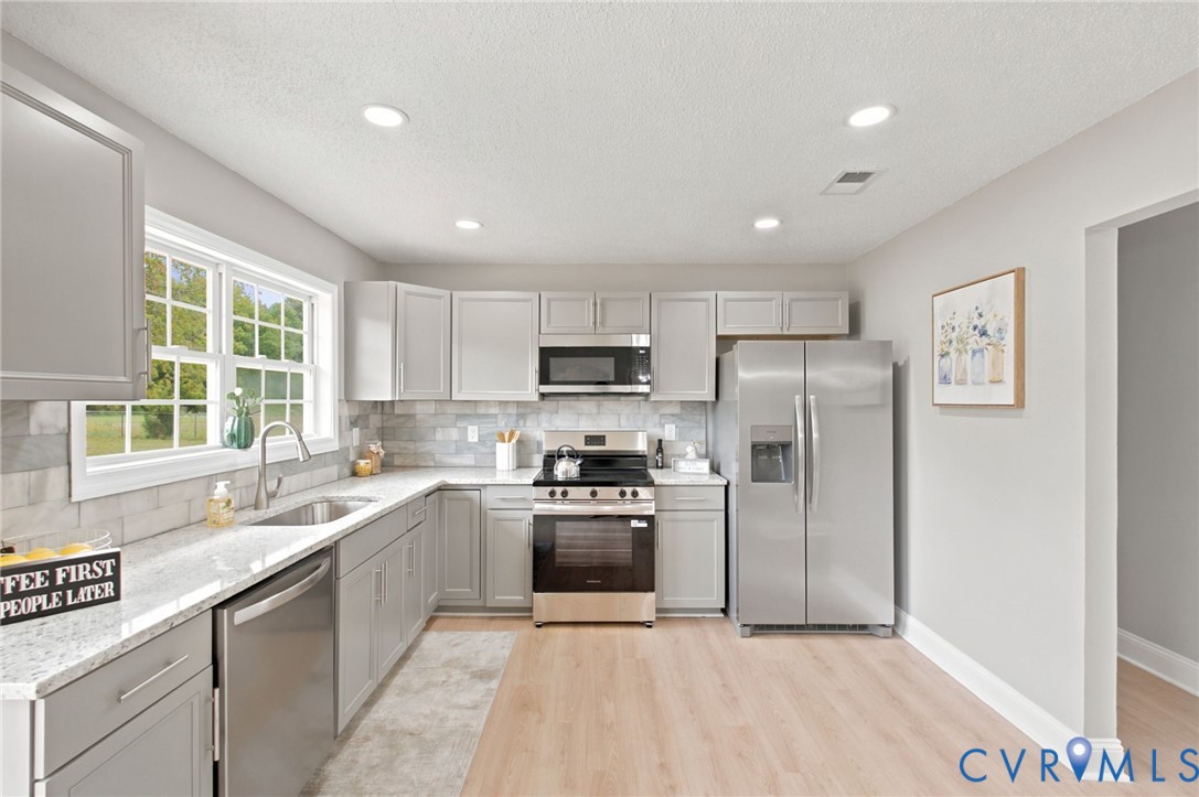 8408 Holdsworth Road Disputanta, VA 23842 - Photo 8 of 23