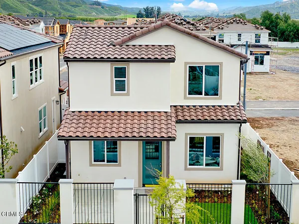 $625,900 | 3838 Silvergrass Lane, Piru, CA 93040