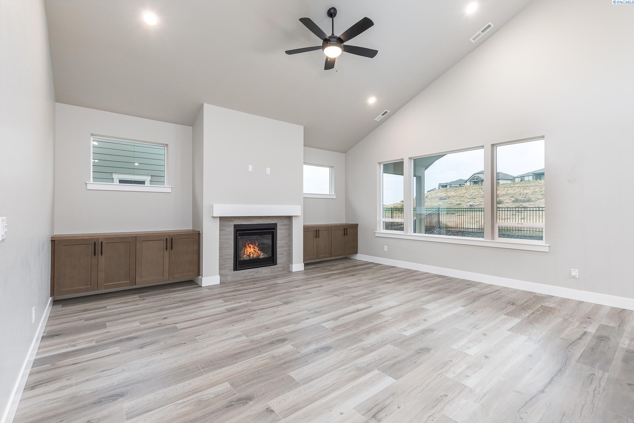 2716 Ketch Road Richland, WA 99354 - Photo 2 of 34 Gallery Image 2