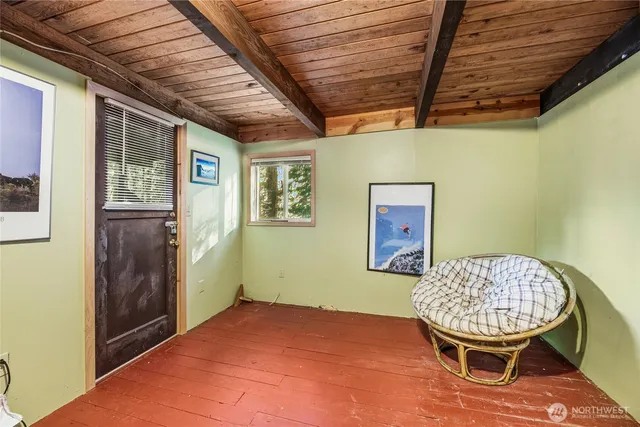 $350,000 | 710 Snoqualmie Drive, Snoqualmie Pass, WA 98068