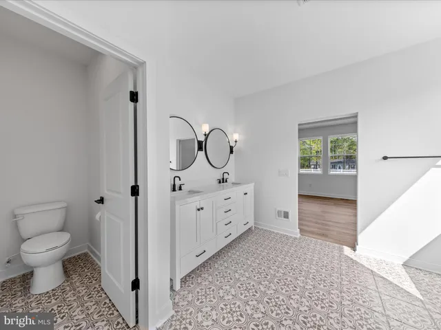 $459,999 | 36821 East Old Gate Drive, Georgetown, DE 19947