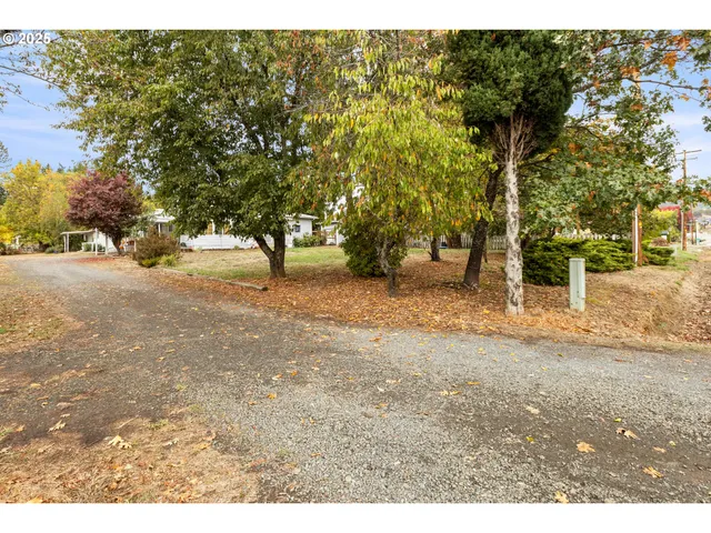 $439,000 | 2414 Brockway Road, Winston, OR 97496