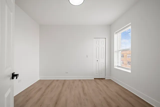 $2,100 | 3049 West Berteau Avenue, Unit 3, Chicago, IL 60618