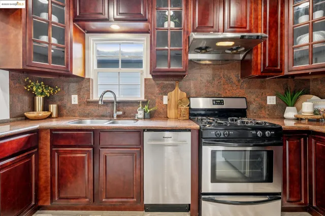 $798,000 | 3873 Coolidge Avenue, Oakland, CA 94602