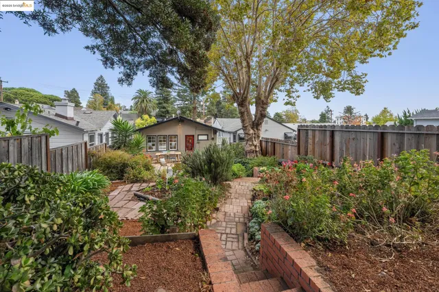 $798,000 | 3873 Coolidge Avenue, Oakland, CA 94602