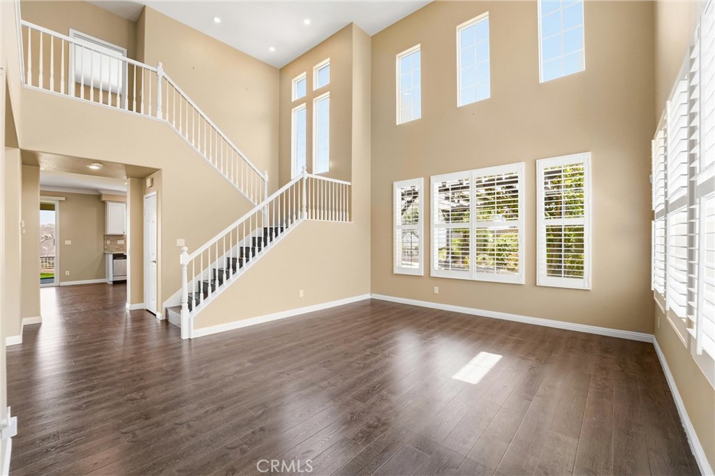 950 Manor Way Corona, CA 92882 - Photo 6 of 80