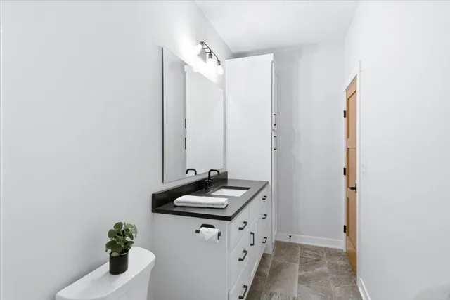 $630,000 | 1962 Hadley Hills Drive Northeast, Rochester, MN 55906