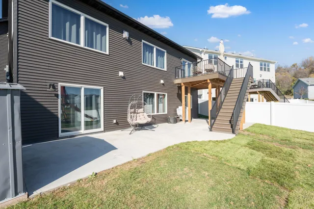 $630,000 | 1962 Hadley Hills Drive Northeast, Rochester, MN 55906