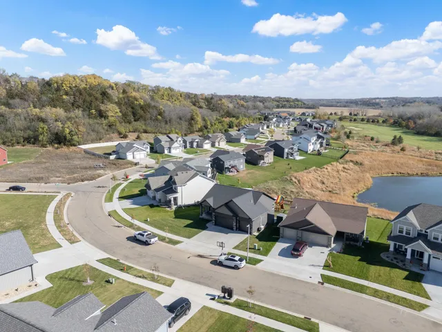 $630,000 | 1962 Hadley Hills Drive Northeast, Rochester, MN 55906