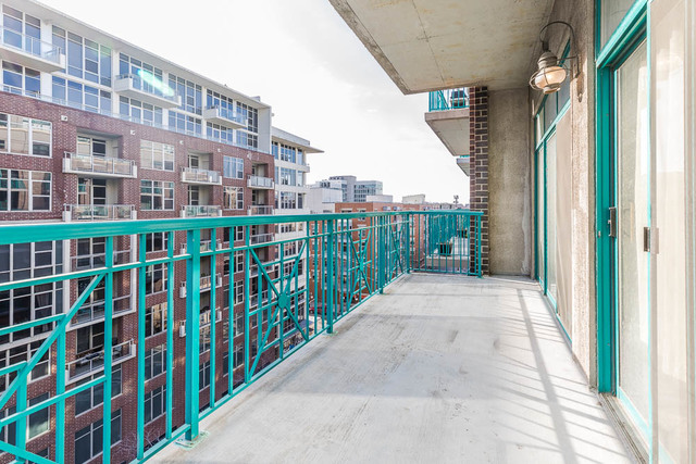 910 West Madison Street, Unit 703 Chicago, IL 60607 - Photo 16 of 23 a view of a building from the balcony