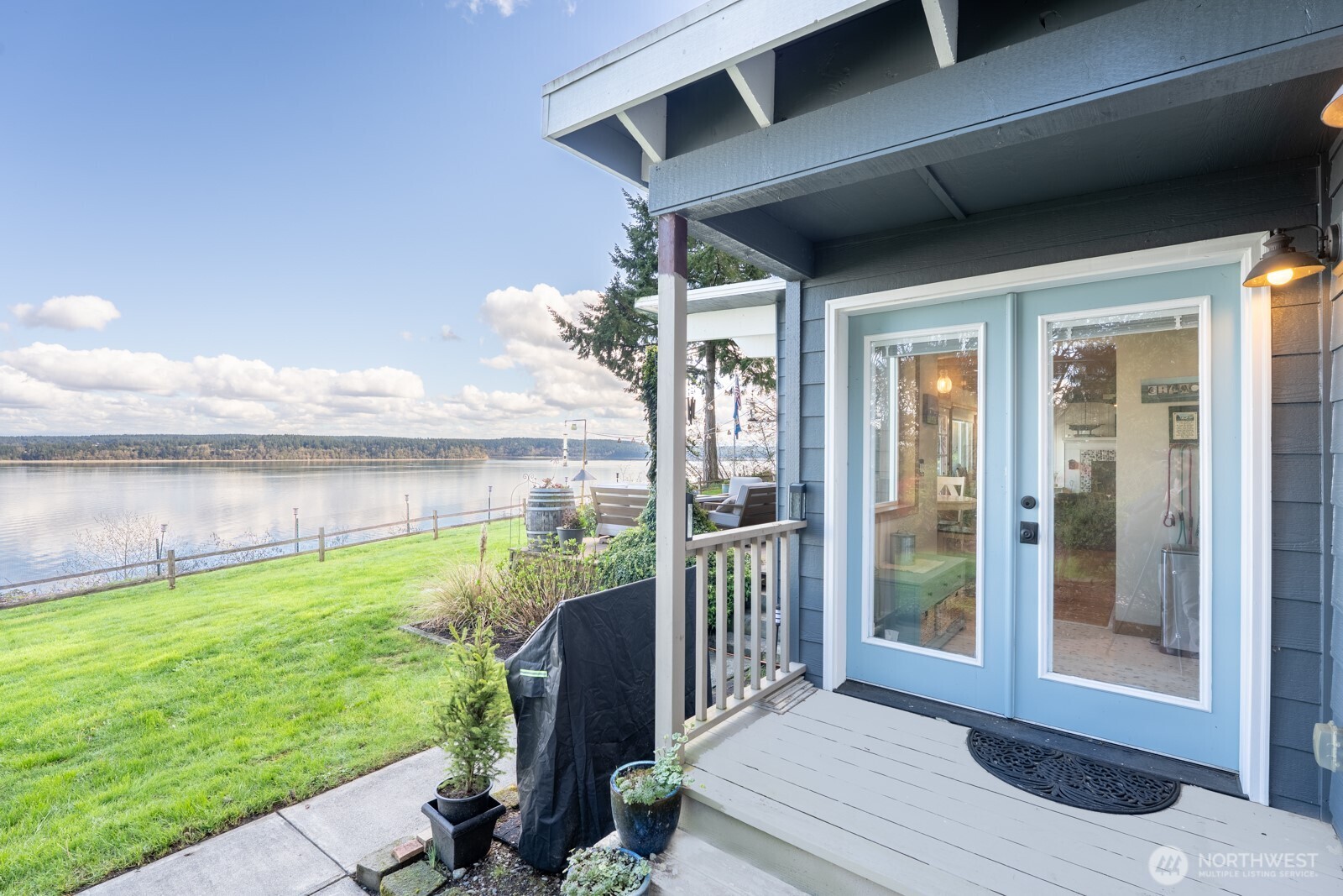 9513 Villa Beach Road Anderson Island, WA 98303 - Photo 6 of 37 Gallery Image 6