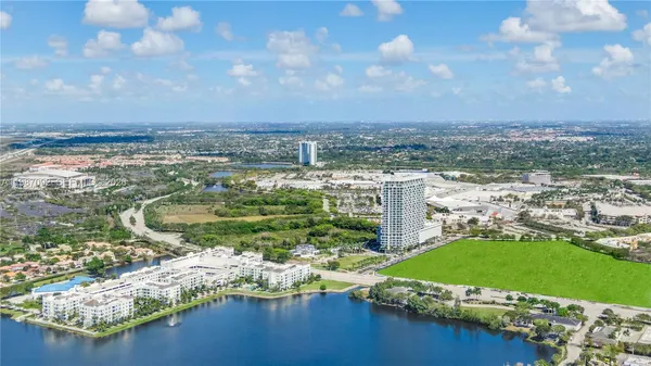 $2,400 | 2000 Metropica Way, Unit 201, Sunrise, FL 33323