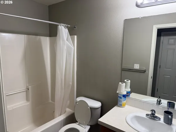$228,000 | 19155 Southeast Yamhill Street, Unit 17, Portland, OR 97233