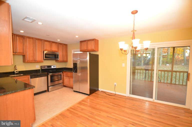 13411 Delaney Road Woodbridge, VA 22193 - Photo 17 of 30 Kitchen