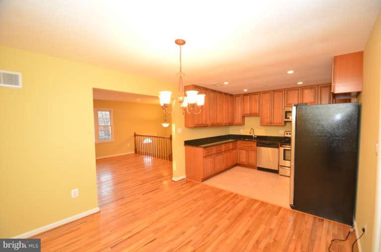 13411 Delaney Road Woodbridge, VA 22193 - Photo 18 of 30 Kitchen