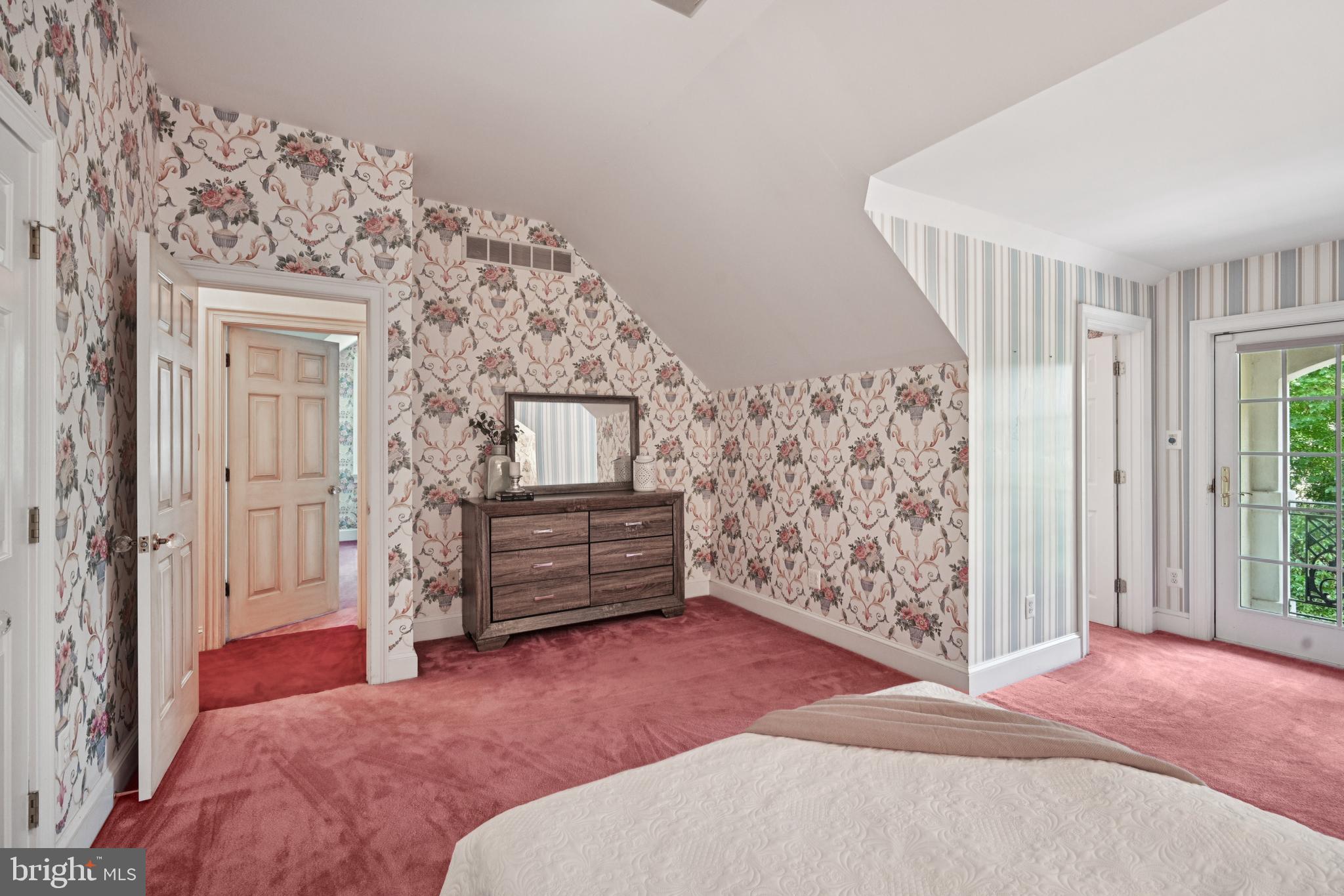 12 Cove Road Moorestown, NJ 08057 - Photo 44 of 67 Bedroom with balcony