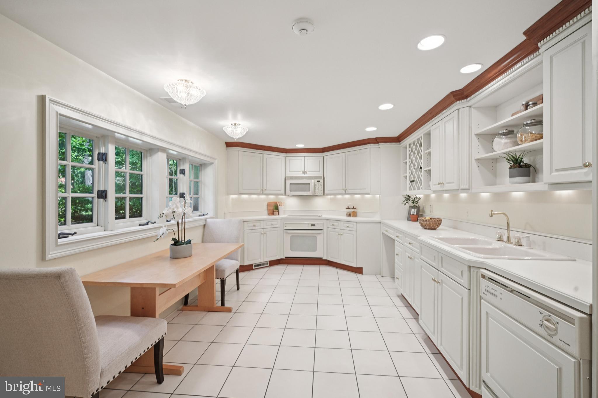 12 Cove Road Moorestown, NJ 08057 - Photo 50 of 67 In-Law Kitchen