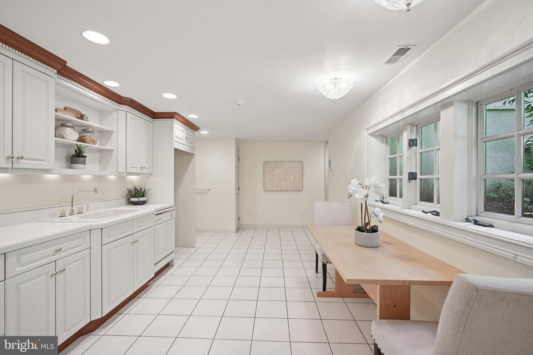 12 Cove Road Moorestown, NJ 08057 - Photo 51 of 67 Full size Kitchen