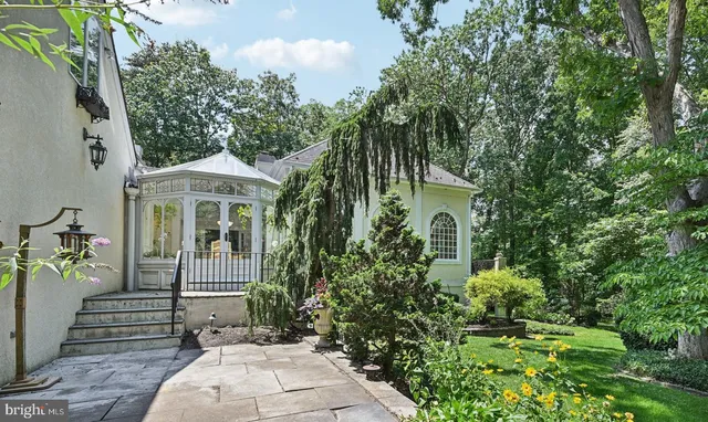 $1,845,000 | 12 Cove Road, Moorestown, NJ 08057