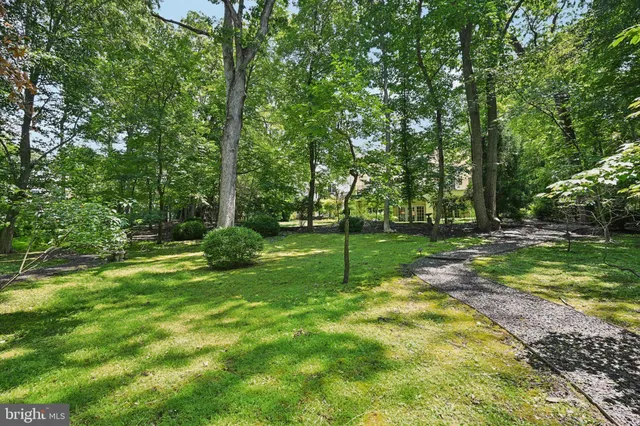 $1,845,000 | 12 Cove Road, Moorestown, NJ 08057