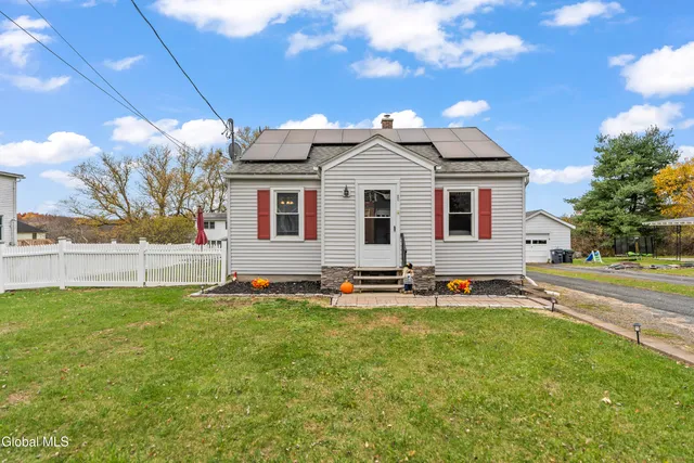 $214,900 | 20 Fairview Avenue, Nassau, NY 12123