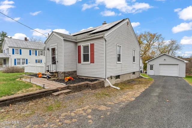 $214,900 | 20 Fairview Avenue, Nassau, NY 12123