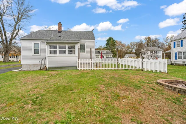 $214,900 | 20 Fairview Avenue, Nassau, NY 12123