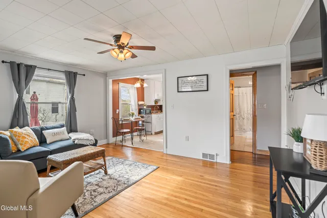 $214,900 | 20 Fairview Avenue, Nassau, NY 12123