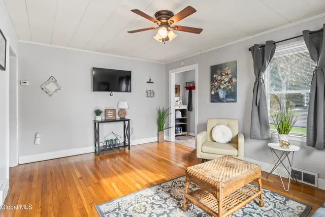 $214,900 | 20 Fairview Avenue, Nassau, NY 12123