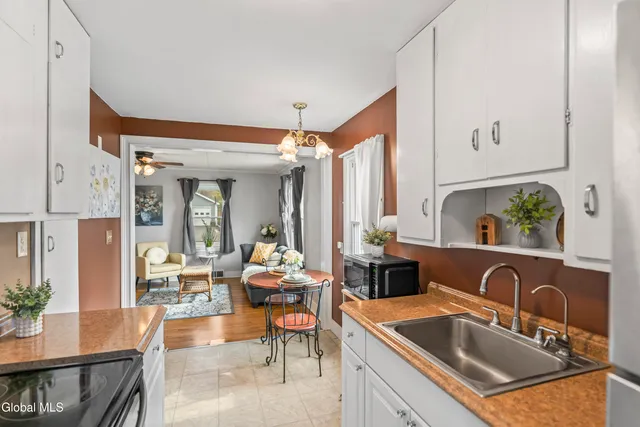 $214,900 | 20 Fairview Avenue, Nassau, NY 12123