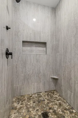 $389,950 | 932 North Cottonwood Terrace, Tonganoxie, KS 66086