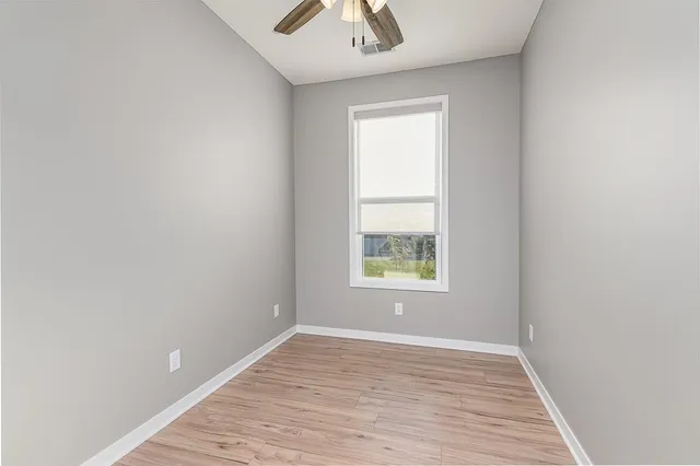 $389,950 | 932 North Cottonwood Terrace, Tonganoxie, KS 66086