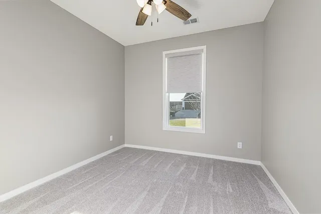 $389,950 | 932 North Cottonwood Terrace, Tonganoxie, KS 66086