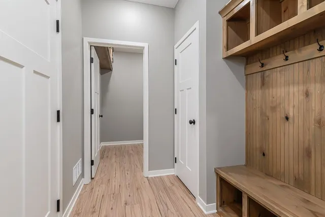 $389,950 | 932 North Cottonwood Terrace, Tonganoxie, KS 66086